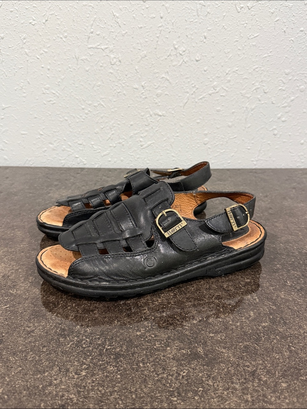 Born Men's Black Leather Fisherman Sandals Size 9